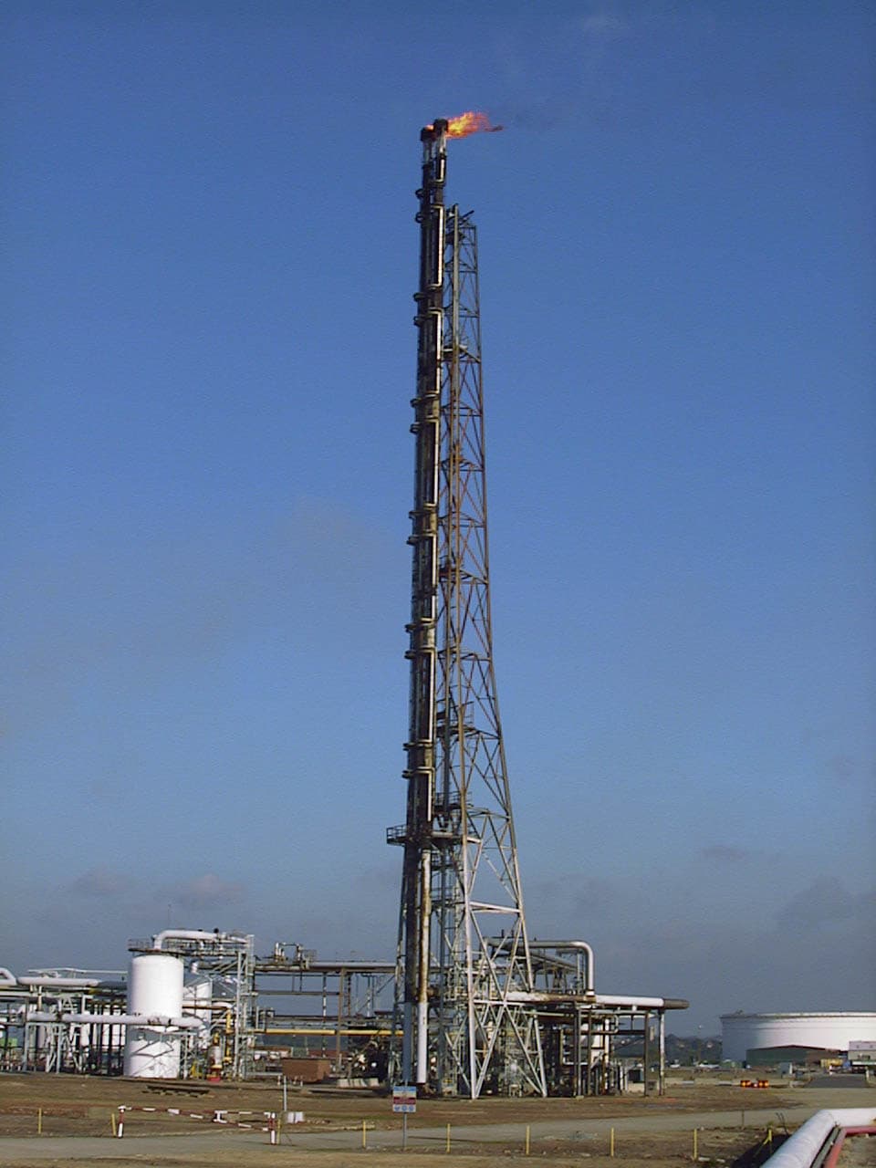 Gas flare - Wikipedia