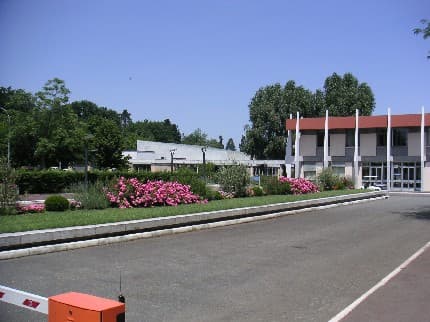 École nationale de l'aviation civile — Wikipédia