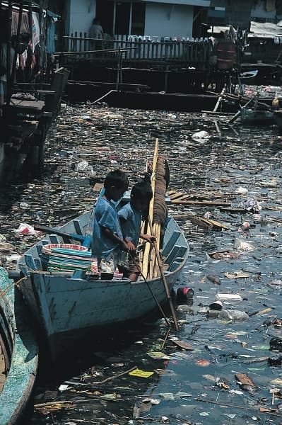 Pollution de l'eau — Wikipédia
